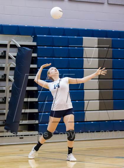 Thumbnail 1 in Yorktown vs Washington-Lee (Jr. Volleyball Brawl II) photogallery.