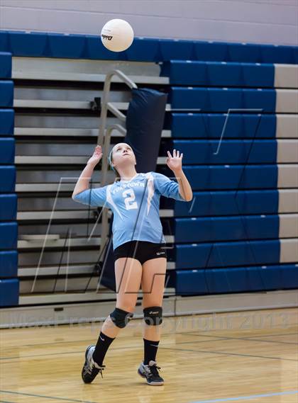 Thumbnail 1 in Yorktown vs Washington-Lee (Jr. Volleyball Brawl II) photogallery.