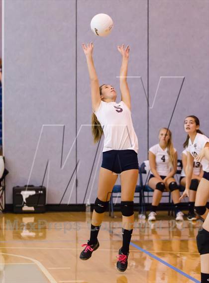 Thumbnail 1 in Yorktown vs Washington-Lee (Jr. Volleyball Brawl II) photogallery.