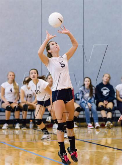 Thumbnail 2 in Yorktown vs Washington-Lee (Jr. Volleyball Brawl II) photogallery.