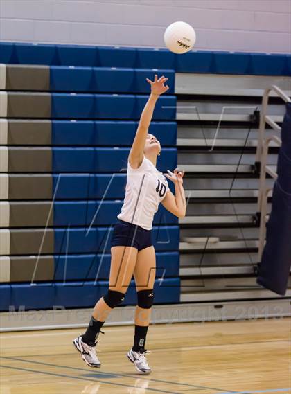 Thumbnail 3 in Yorktown vs Washington-Lee (Jr. Volleyball Brawl II) photogallery.