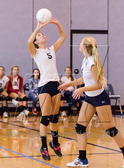 Thumbnail 2 in Yorktown vs Washington-Lee (Jr. Volleyball Brawl II) photogallery.