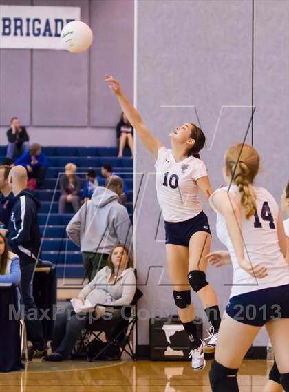 Thumbnail 3 in Yorktown vs Washington-Lee (Jr. Volleyball Brawl II) photogallery.