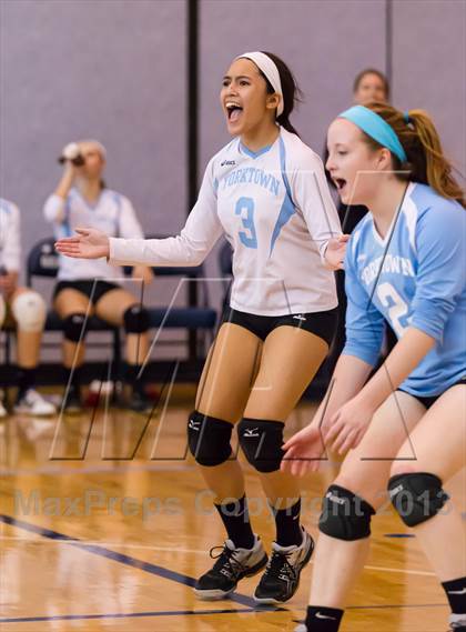 Thumbnail 3 in Yorktown vs Washington-Lee (Jr. Volleyball Brawl II) photogallery.