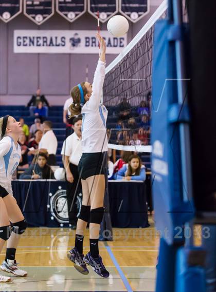 Thumbnail 1 in Yorktown vs Washington-Lee (Jr. Volleyball Brawl II) photogallery.