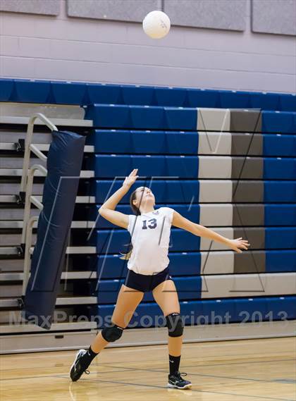 Thumbnail 3 in Yorktown vs Washington-Lee (Jr. Volleyball Brawl II) photogallery.