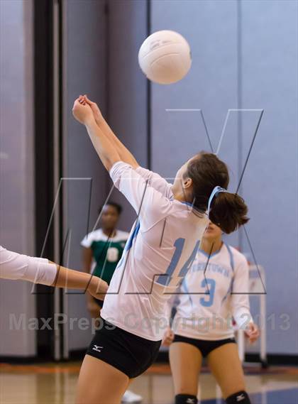 Thumbnail 1 in Yorktown vs Washington-Lee (Jr. Volleyball Brawl II) photogallery.