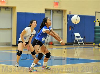 Thumbnail 1 in Lansdale Catholic vs Masterman (AA District 12 Championship) photogallery.