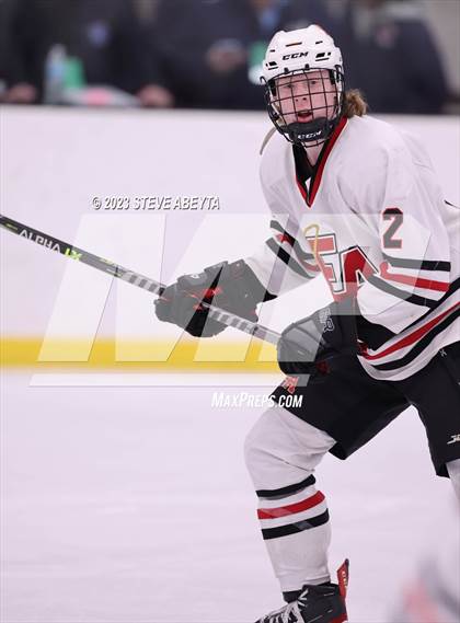 Thumbnail 3 in Denver East vs. Chaparral (CHSAA 5A State Quarterfinals) photogallery.