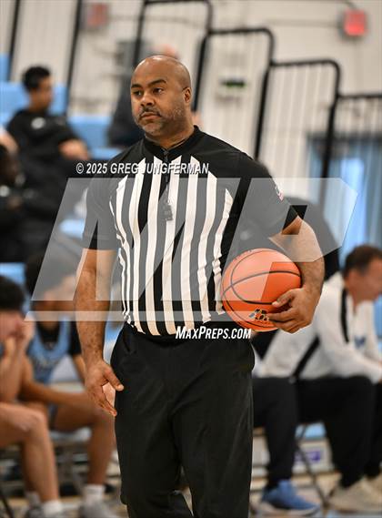 Thumbnail 3 in Vanden vs. Clovis North photogallery.