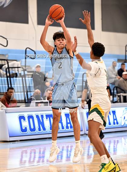 Thumbnail 2 in Vanden vs. Clovis North photogallery.