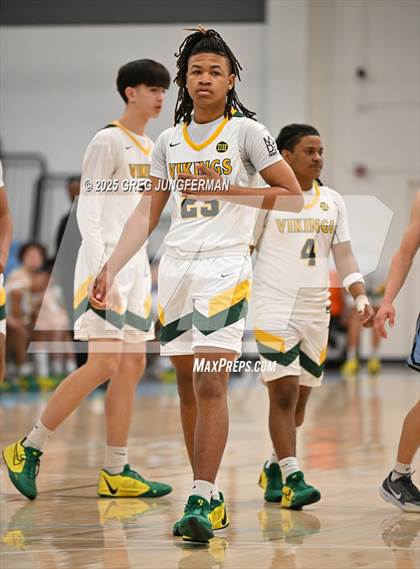 Thumbnail 2 in Vanden vs. Clovis North photogallery.
