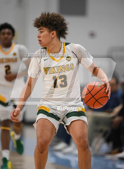 Thumbnail 3 in Vanden vs. Clovis North photogallery.