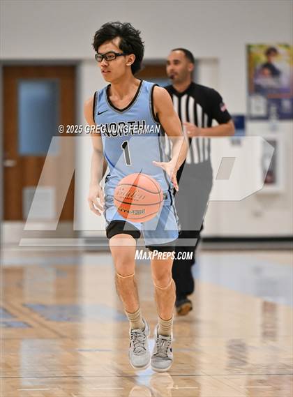 Thumbnail 3 in Vanden vs. Clovis North photogallery.