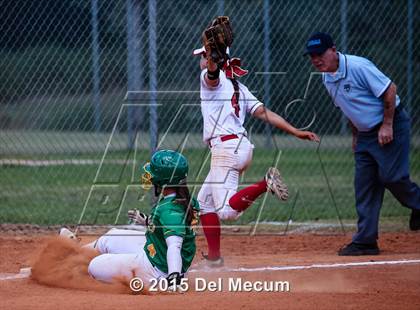 Thumbnail 3 in Bloomingdale vs. Chamberlain photogallery.