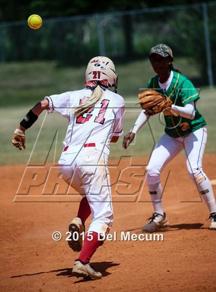 Thumbnail 3 in Bloomingdale vs. Chamberlain photogallery.
