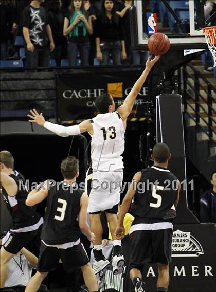 Thumbnail 2 in Archbishop Mitty vs. Woodcreek (CIF NorCal D2 Regional Final) photogallery.