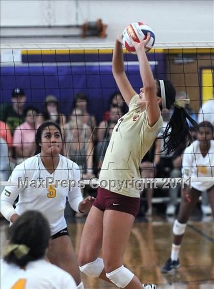 Thumbnail 1 in Long Beach Poly vs Central Catholic (2010 Durango Fall Classic) photogallery.