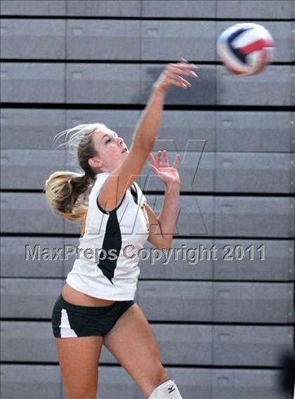 Thumbnail 1 in Long Beach Poly vs Central Catholic (2010 Durango Fall Classic) photogallery.
