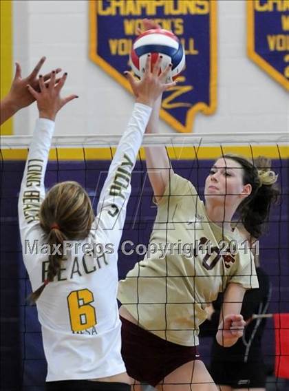 Thumbnail 2 in Long Beach Poly vs Central Catholic (2010 Durango Fall Classic) photogallery.