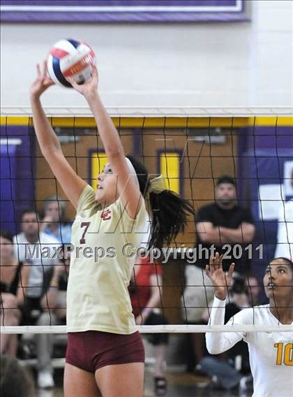 Thumbnail 1 in Long Beach Poly vs Central Catholic (2010 Durango Fall Classic) photogallery.