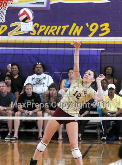 Thumbnail 2 in Long Beach Poly vs Central Catholic (2010 Durango Fall Classic) photogallery.