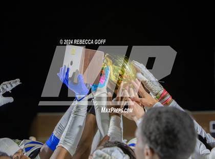 Thumbnail 2 in Worthing vs. Chapel Hill (UIL Football 4A D1 Region 3 Area Playoff) photogallery.