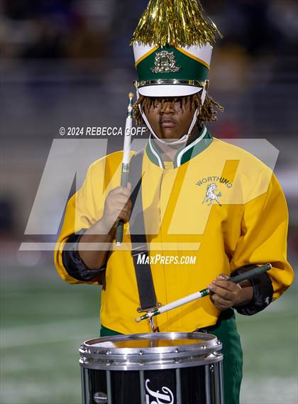 Thumbnail 2 in Worthing vs. Chapel Hill (UIL Football 4A D1 Region 3 Area Playoff) photogallery.