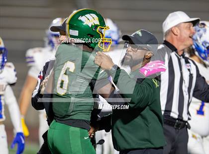 Thumbnail 2 in Worthing vs. Chapel Hill (UIL Football 4A D1 Region 3 Area Playoff) photogallery.