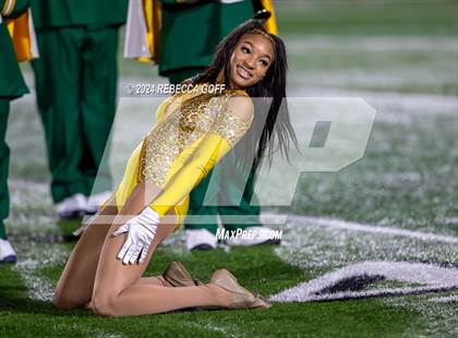 Thumbnail 1 in Worthing vs. Chapel Hill (UIL Football 4A D1 Region 3 Area Playoff) photogallery.