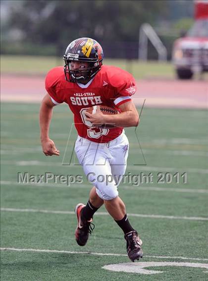Thumbnail 3 in WFCA D4-7 All-Star Football Game photogallery.