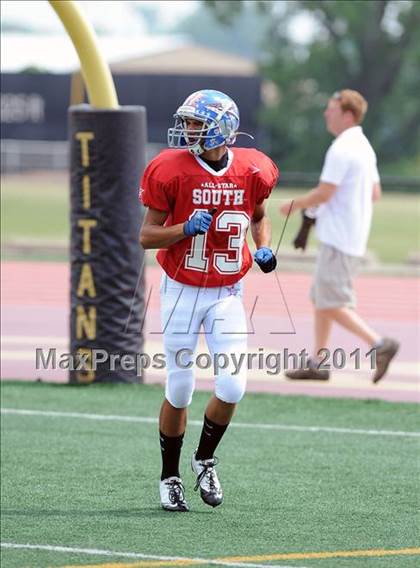 Thumbnail 3 in WFCA D4-7 All-Star Football Game photogallery.