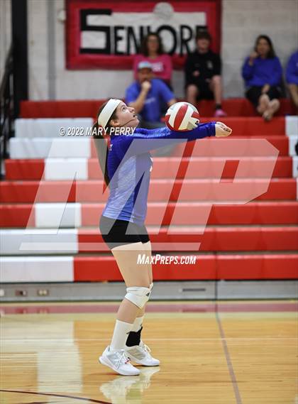 Thumbnail 2 in Lincoln @ Neshannock photogallery.