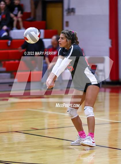 Thumbnail 1 in Lincoln @ Neshannock photogallery.