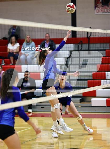 Thumbnail 3 in Lincoln @ Neshannock photogallery.