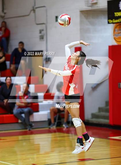 Thumbnail 3 in Lincoln @ Neshannock photogallery.