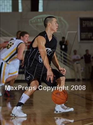 Thumbnail 2 in Holy Cross vs Archbishop Mitty (Spalding Hoophall Classic) photogallery.