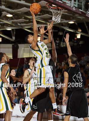 Thumbnail 3 in Holy Cross vs Archbishop Mitty (Spalding Hoophall Classic) photogallery.