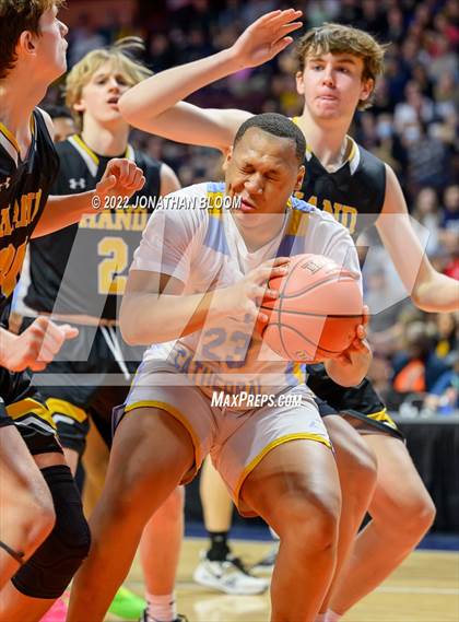 Thumbnail 3 in Kolbe-Cathedral vs. Hand (CIAC Class III Final) photogallery.