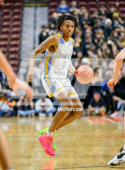 Thumbnail 3 in Kolbe-Cathedral vs. Hand (CIAC Class III Final) photogallery.