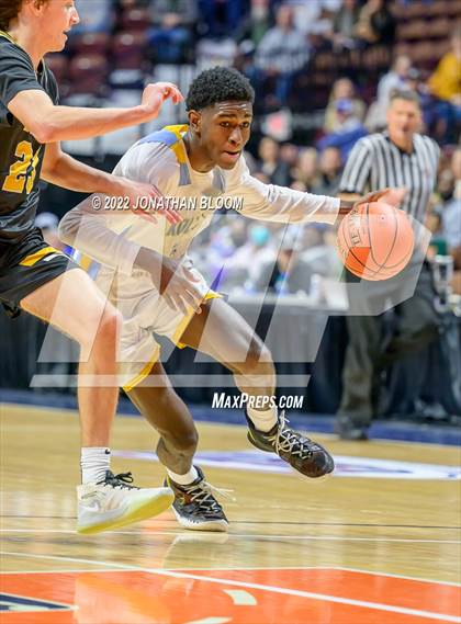 Thumbnail 2 in Kolbe-Cathedral vs. Hand (CIAC Class III Final) photogallery.