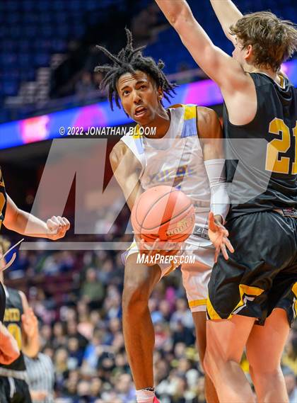 Thumbnail 3 in Kolbe-Cathedral vs. Hand (CIAC Class III Final) photogallery.