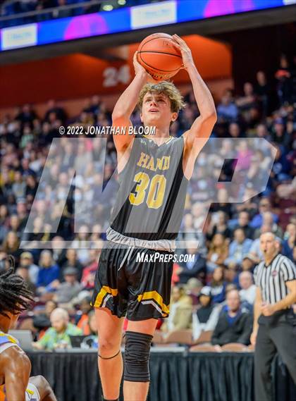 Thumbnail 3 in Kolbe-Cathedral vs. Hand (CIAC Class III Final) photogallery.
