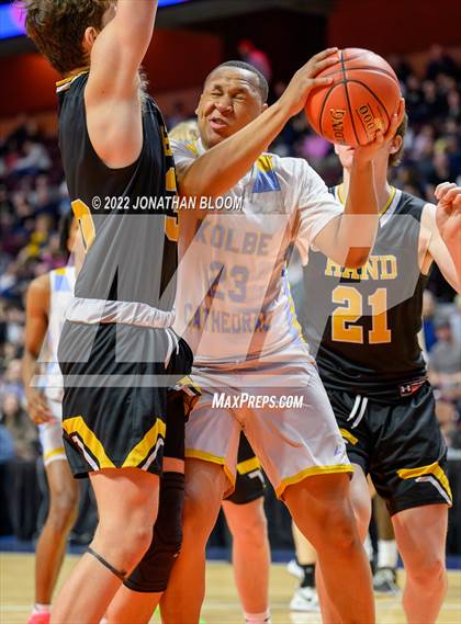 Thumbnail 1 in Kolbe-Cathedral vs. Hand (CIAC Class III Final) photogallery.