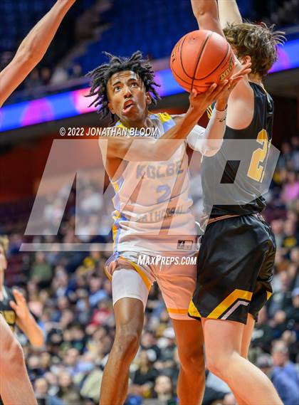Thumbnail 2 in Kolbe-Cathedral vs. Hand (CIAC Class III Final) photogallery.
