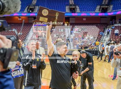 Thumbnail 3 in Kolbe-Cathedral vs. Hand (CIAC Class III Final) photogallery.