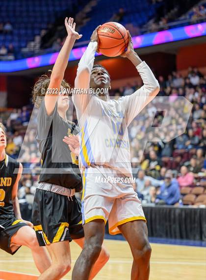 Thumbnail 2 in Kolbe-Cathedral vs. Hand (CIAC Class III Final) photogallery.