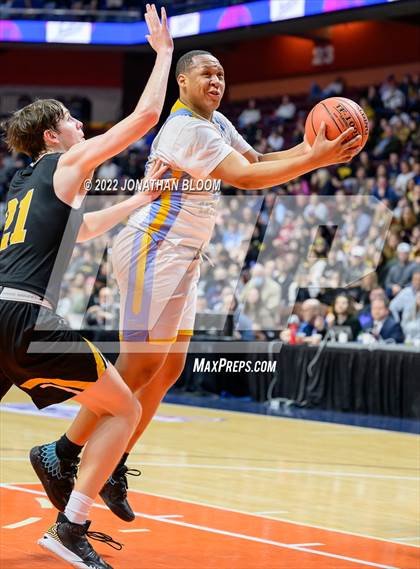 Thumbnail 1 in Kolbe-Cathedral vs. Hand (CIAC Class III Final) photogallery.