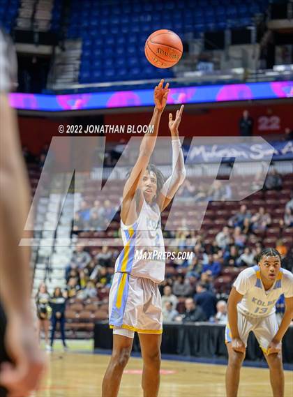 Thumbnail 1 in Kolbe-Cathedral vs. Hand (CIAC Class III Final) photogallery.