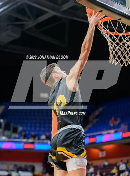 Thumbnail 2 in Kolbe-Cathedral vs. Hand (CIAC Class III Final) photogallery.